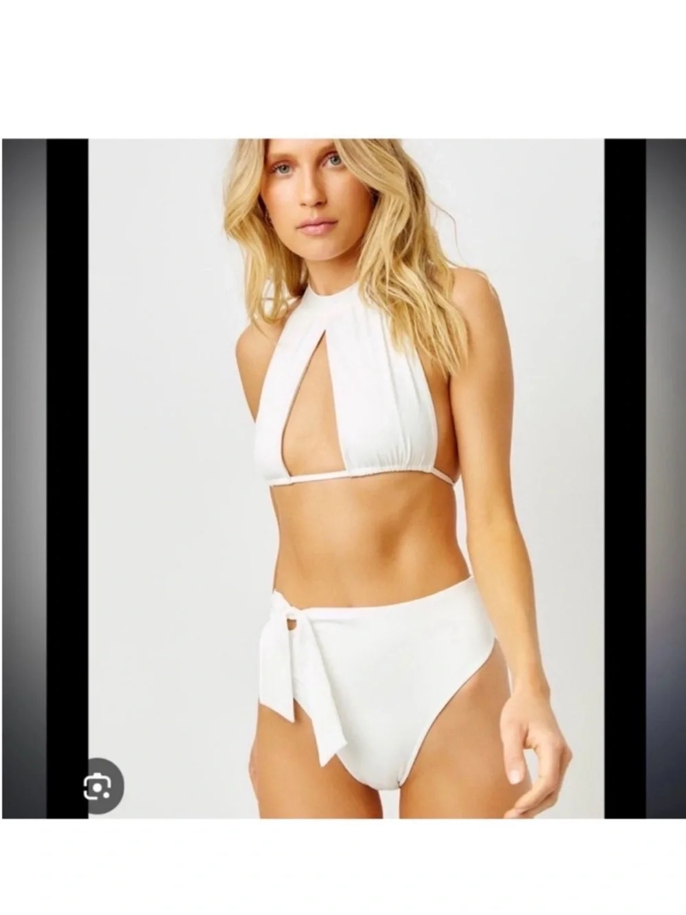 Frankie’s Bikinis White Top